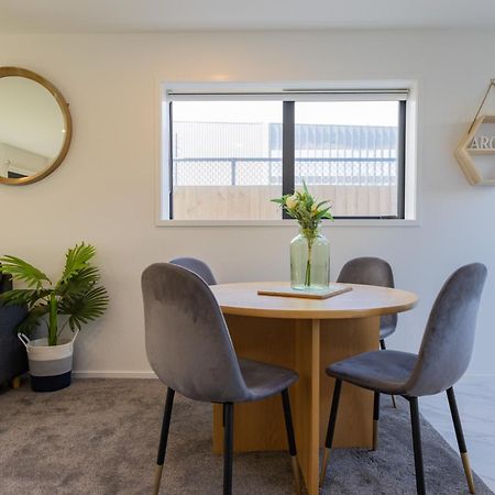 Luxury 2 Bedroom Townhouse By Hagley Park In Cbd Christchurch Exterior photo