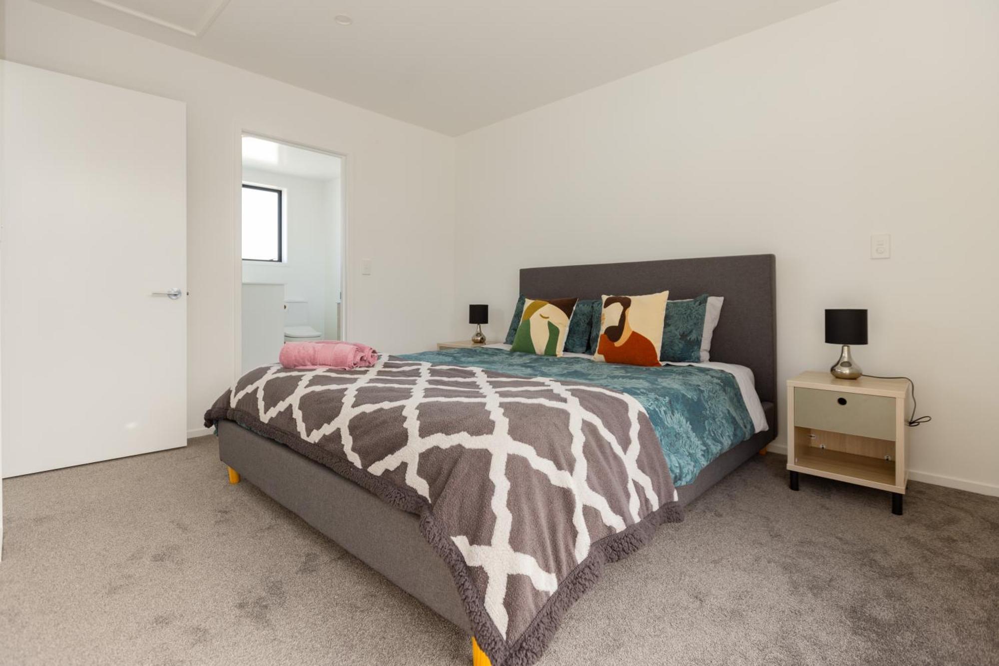 Luxury 2 Bedroom Townhouse By Hagley Park In Cbd Christchurch Exterior photo