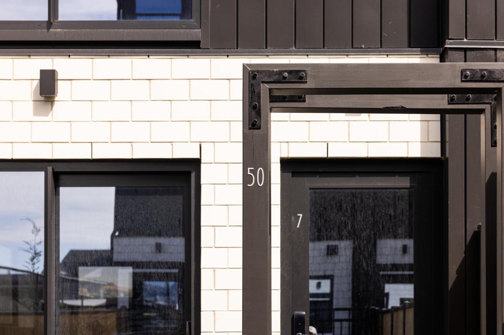 Luxury 2 Bedroom Townhouse By Hagley Park In Cbd Christchurch Exterior photo